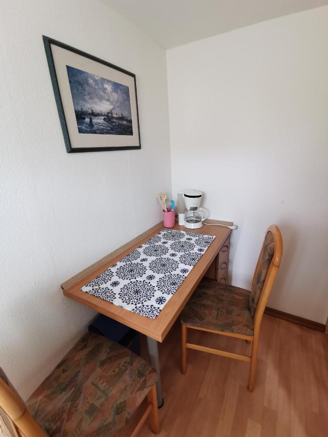 Bungalow Bei Warnemuende Elmenhorst/Lichtenhagen Exteriör bild